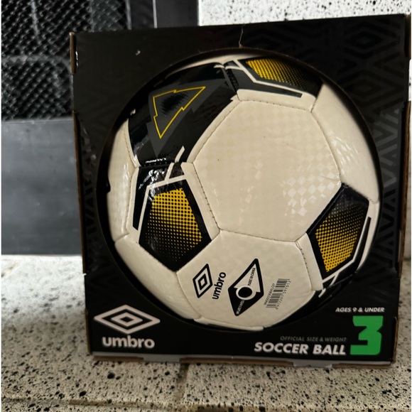 New soccer Ball size 3 - Picture 2 of 3